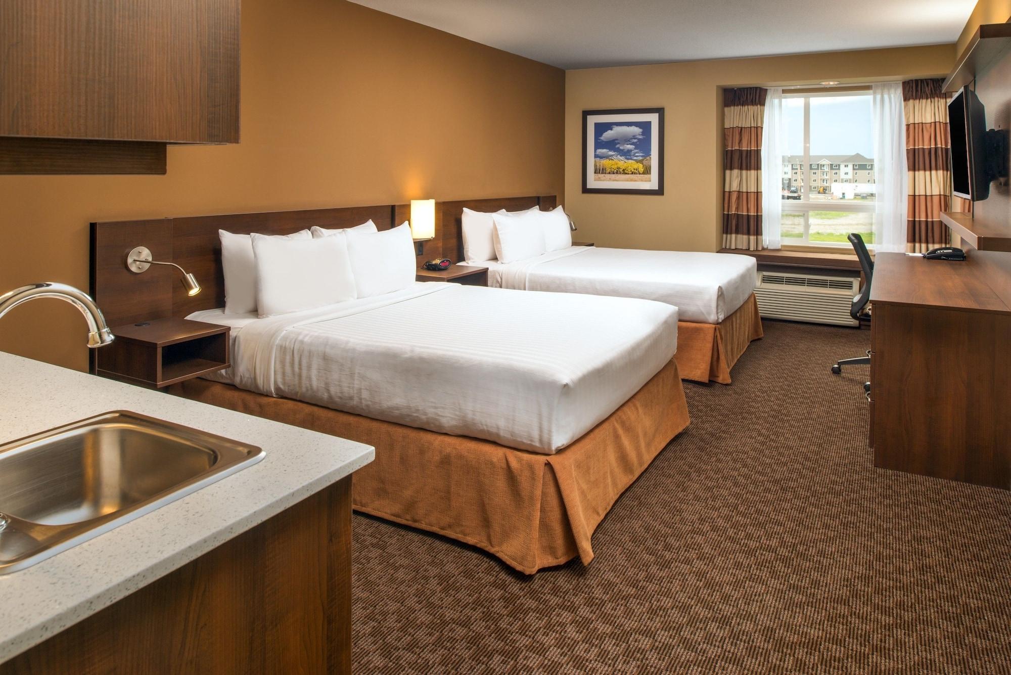 Microtel Inn & Suites By Wyndham Red Deer Bagian luar foto